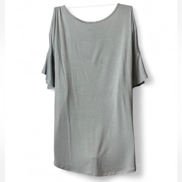 Ruffled Sleeve Cold Shoulder Top‎ - Picture 4 of 14